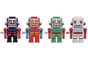 retro_walking_wind_up_robot_keychain_1